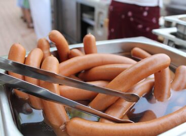 Kerüljön magyar virsli a szilveszteri asztalra!