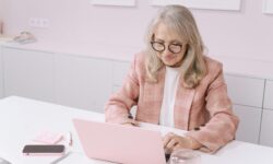 December 31-ig válthatók be a nyugdíjas élelmiszer-utalványok