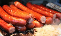 Virsli: a sertésár már lefelé megy, a boltokban mégsem lesz olcsóbb – legkorábban tavasszal jöhet érdemi korrekció