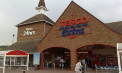 Csökkenti a brit Tesco a növényi élelmiszerek árát