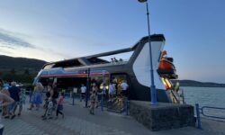 Tavaly 2,4 millióan utaztak a BAHART kompjain és hajóin