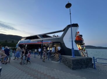 Tavaly 2,4 millióan utaztak a BAHART kompjain és hajóin