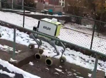 (HU) Házhozszállító robot – A nap videója