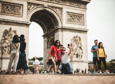 UN: International tourist arrivals up 4% last year