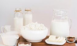 Raw milk’s price kept falling in December