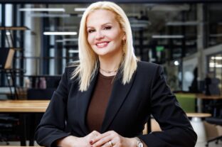 Zsófia Bánhegyi is the marketing, communications and public relations director of HUN-REN