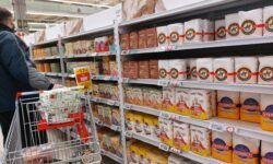 Festive table, new habits