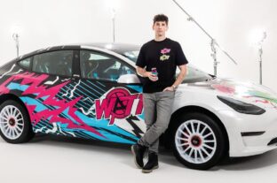 Mit keres egy Tesla a magyar WATT energiaital-márka történetében?