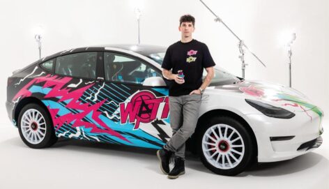 Mit keres egy Tesla a magyar WATT energiaital-márka történetében?