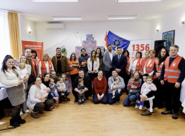 Idén is folytatódik a dm Együtt a babákért programja