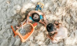 There is a call in the Netherlands to ban play sand due to asbestos contamination