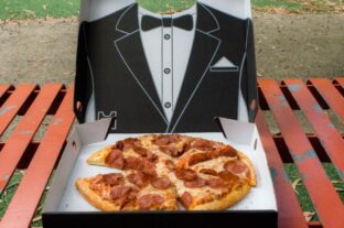 Vidám pizzát szállítunk – A nap videója