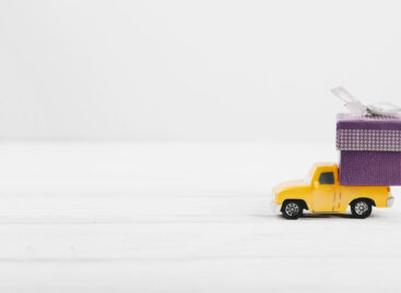 Kínai futárcég jön Európába: a JD.com Joyexpress néven indít, a Joybuyhoz aznapi kiszállítást ígér