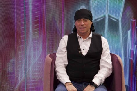 (HU) A DJ olyan, mint egy pszichológus