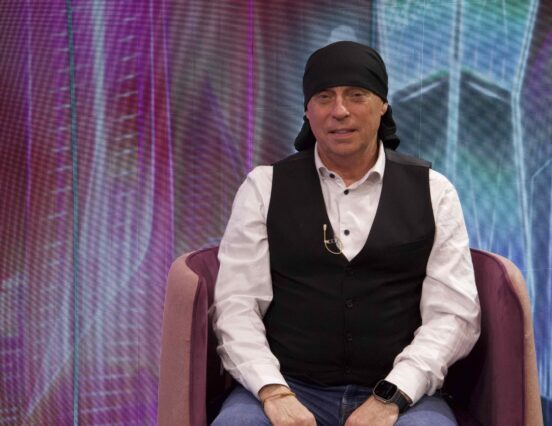 (HU) A DJ olyan, mint egy pszichológus