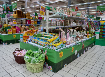 A one-kilogram chocolate bunny, premium hams, cake specialties: this is what Easter will be like on the shelves of Auchan!