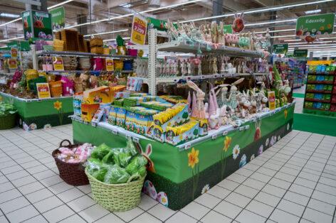 Egy kilogrammos csokinyúl, prémium sonkák, kalácskülönlegességek: ilyen lesz a húsvét az Auchan polcain!