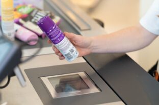 dm Tests QR-Code Checkout Technology in Selected German Stores