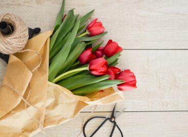 A surprising trend on Women’s Day: something else, more personal, is almost essential in addition to flowers