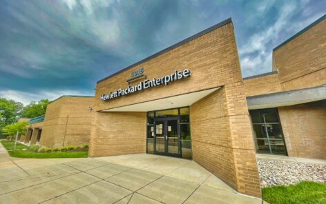 HP Enterprise quarterly profit falls, revenue rises