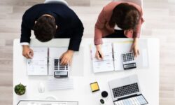 Algoritmusok vadásznak a nemlétező készpénzre