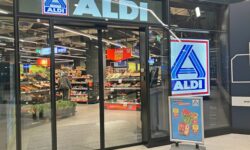 Grocery and foodservice battle for the convenience customer