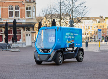 Önvezető kiszállító járművet tesztel Leuvenben a Colruyt