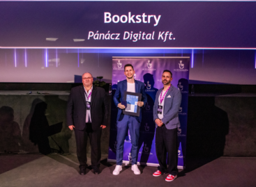 After a professional award, the Bookstry book community expands with a marketplace